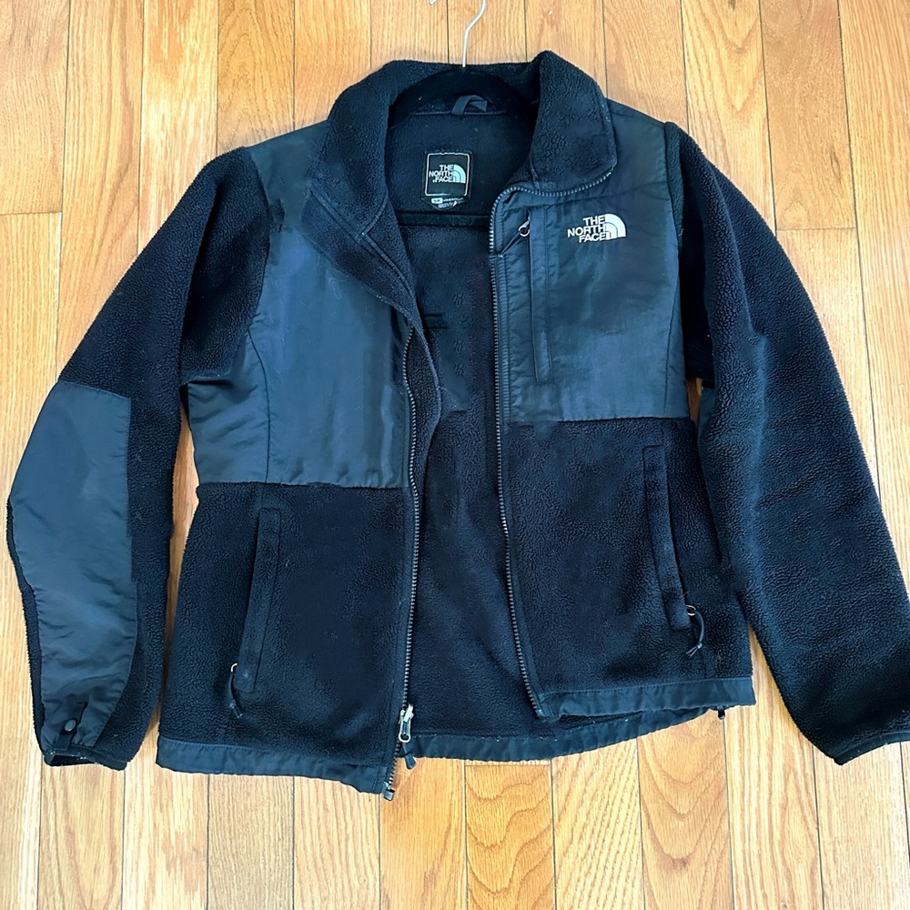 The North Face Women’s Black Fleece Jacket